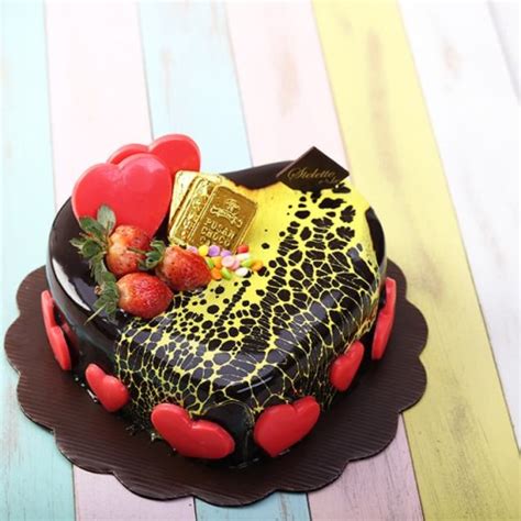 Kue Ulang Tahun (bentuk HATI) / Kue Coklat / Ukuran 18 cm.